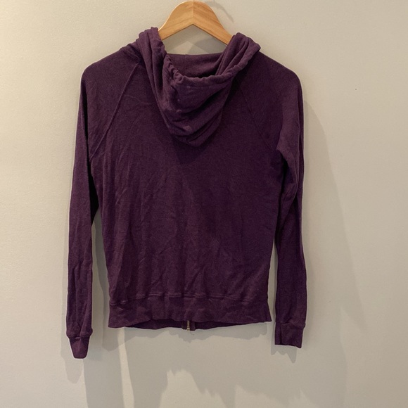 Aritzia- Parklife zip purple light hoodie size XS - Picture 4 of 4